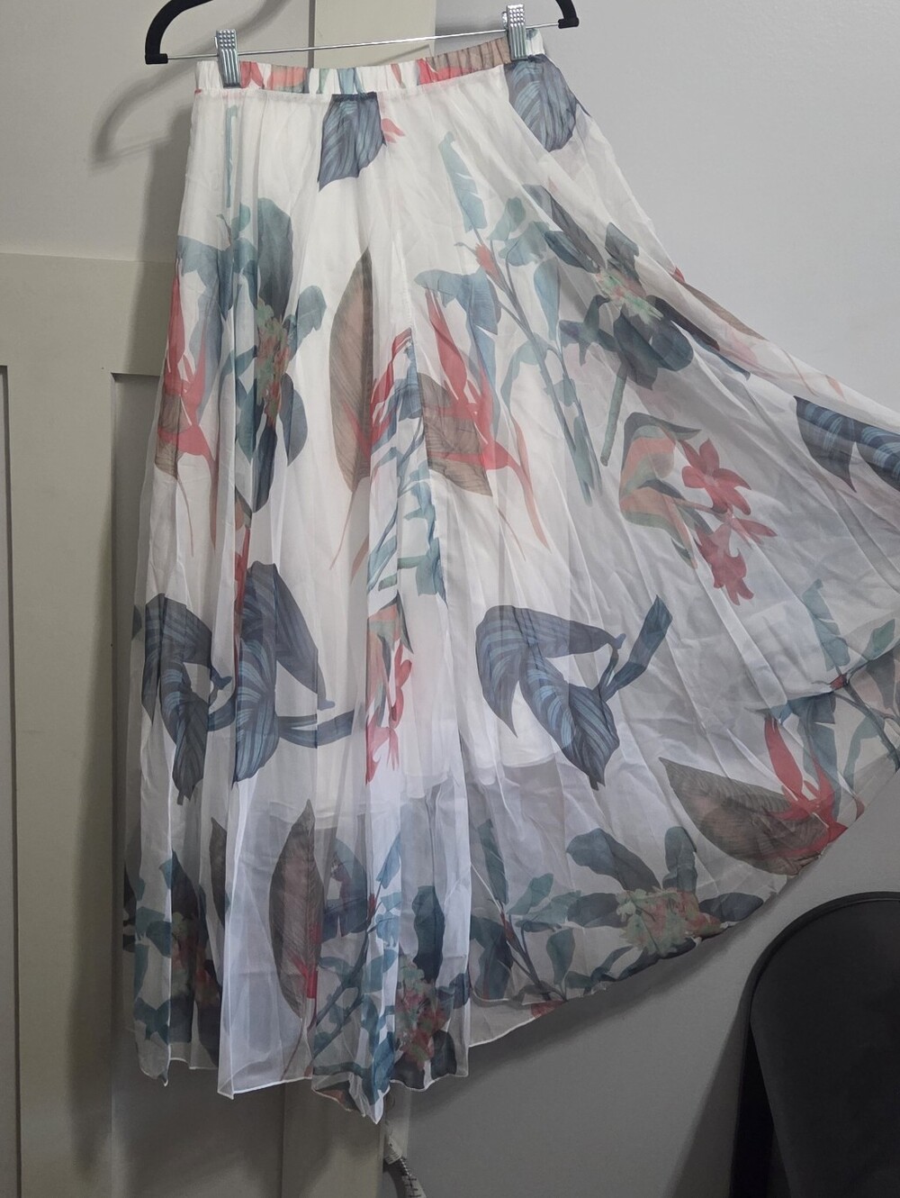 NWT Chicwish White Tropical Maxi Skirt with Coral and Teal Floral Print